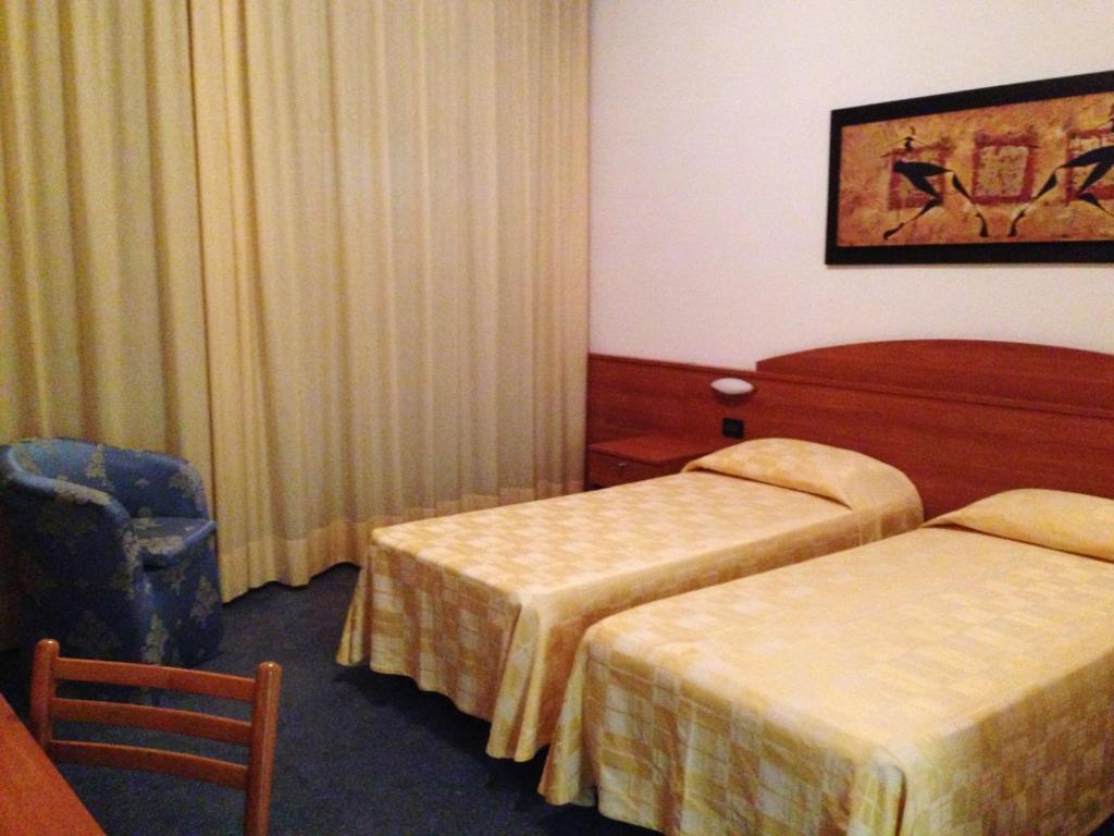 Albergo Alla Rosa Montecchio Maggiore Zimmer foto